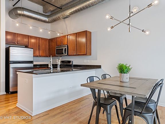 5th image of 1735 N Paulina St APT 314