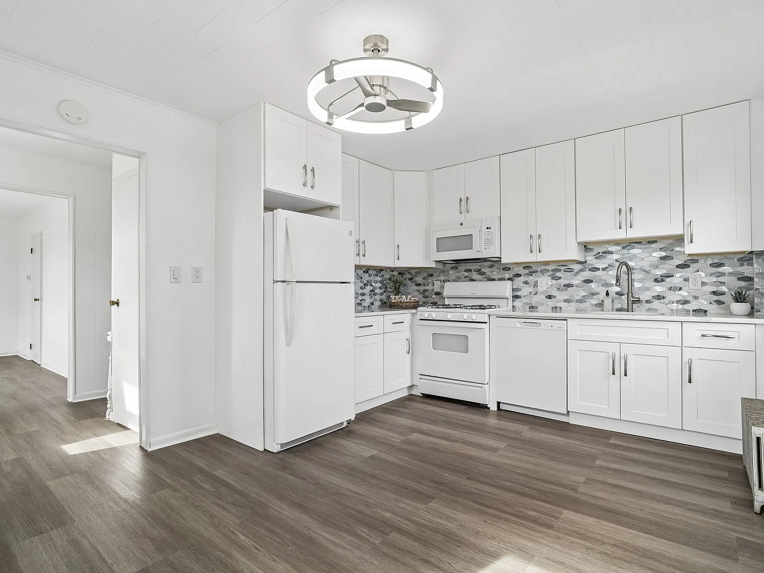1 bed, $1,800 — Photo 4