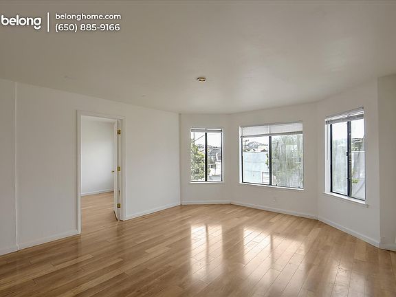 3rd image of 1475 Hawes St #B1