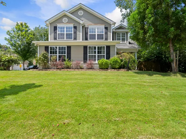 320 Braxman Ln, Holly Springs, NC 27540
