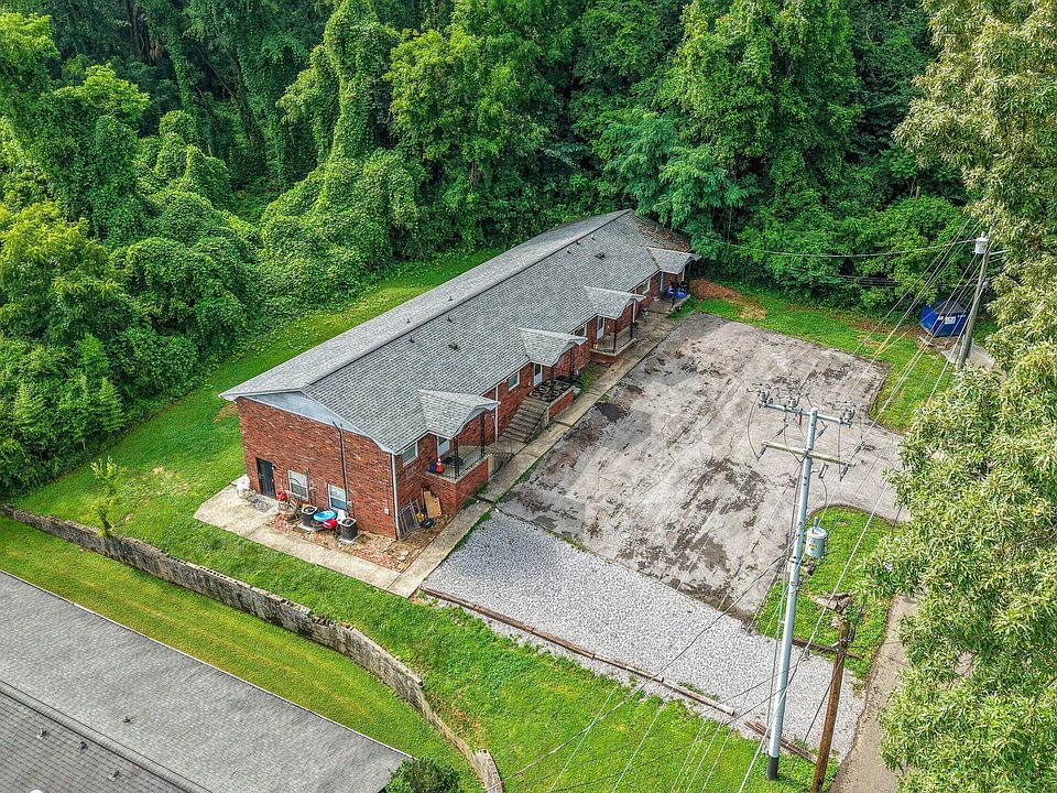 1st image of 310 Gilbert Ln