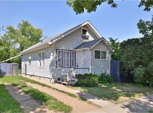 4910 E 44th St, Camrose, AB T4V 1C2