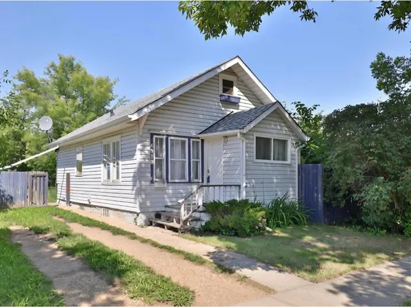 4910 E 44th St, Camrose, AB T4V 1C2