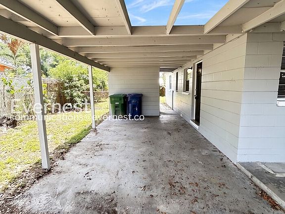 3rd image of 4207 E Sandalwood Cir S