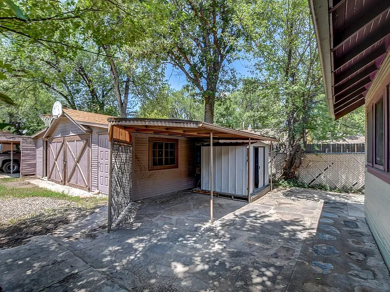 864 Valley St — Photo 15