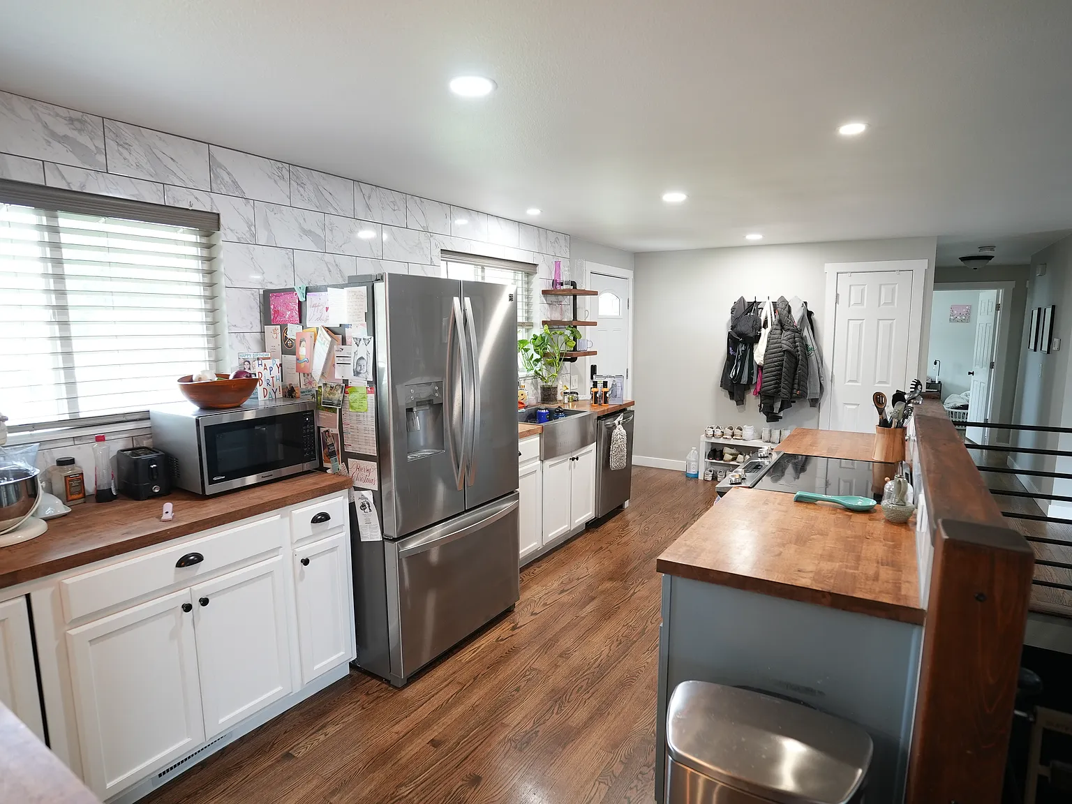 3 bed, 2727 sqft, $3,500 — Photo 3