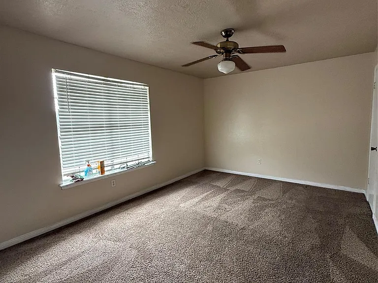 414 Dogwood St — Photo 14