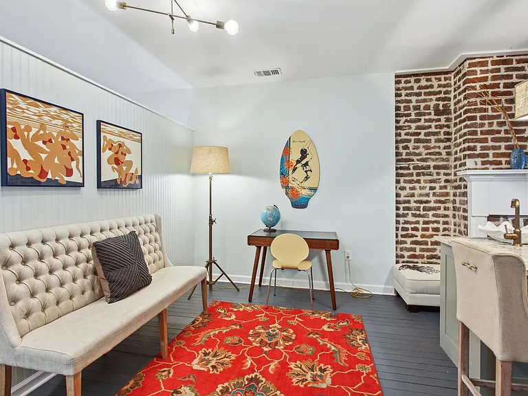 208 W Hall St #B — Photo 21