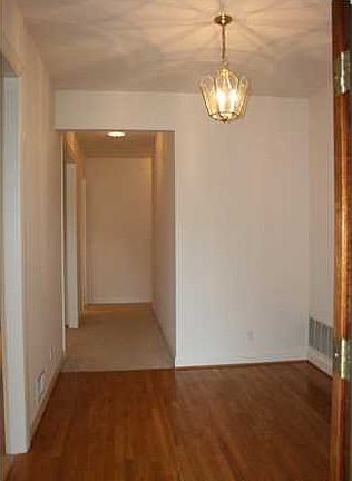 3rd image of 318 Fields Ln
