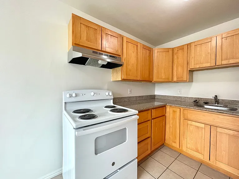 1226 19th Ave #406R — Photo 7
