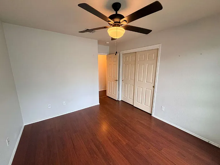 1006 Reynaldo St — Photo 13