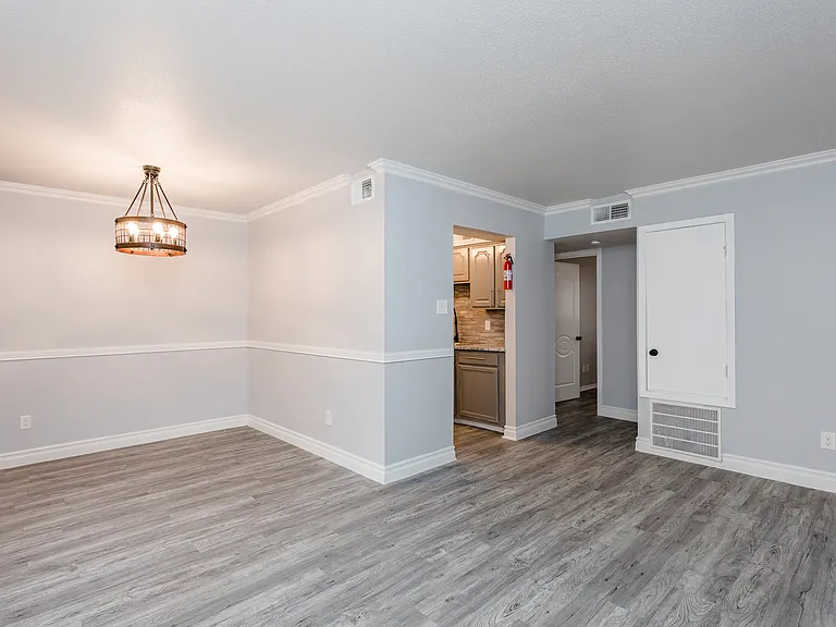 Allendale Village Apartments — Photo 20