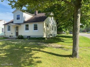 2092 Columbus Ave, Muskegon, MI