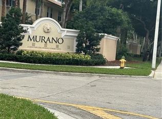 8326 SW 29th St #102, Hollywood, FL 33025