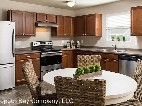 3rd image of 108 Fairmont
