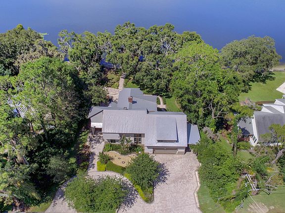 4th image of 1322 N Lake Otis Dr