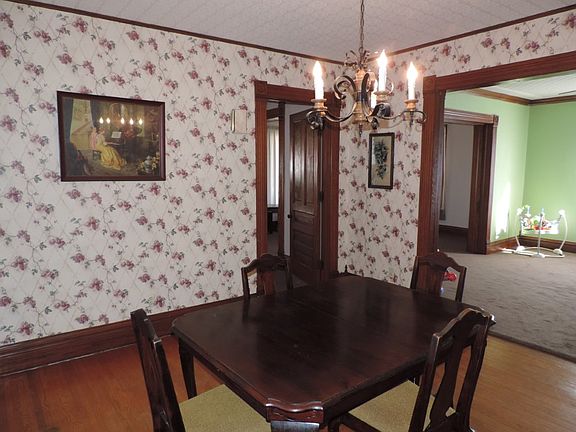 Formal dining room