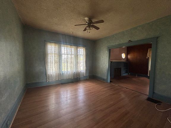 5th image of 1070 South Ave