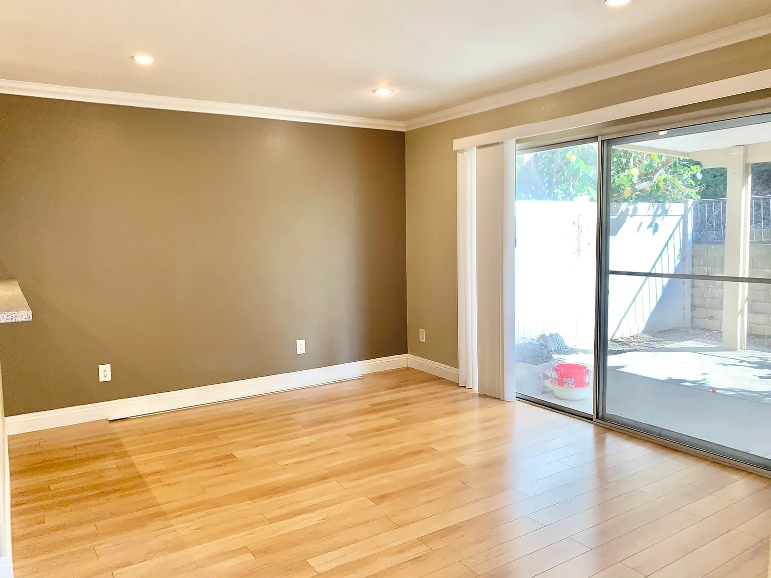 3 bed, 2.5 bath, 1603 sqft, $3,500 — Photo 4