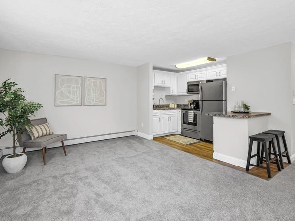 Edgewood Court, 649 Prospect St #659-G3, Chicopee, MA 01020