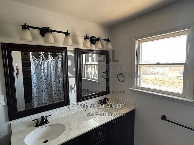 25618 Everett Rd — Photo 14
