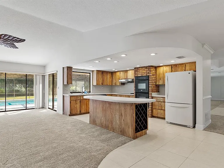 10206 Lakeview Dr — Photo 7