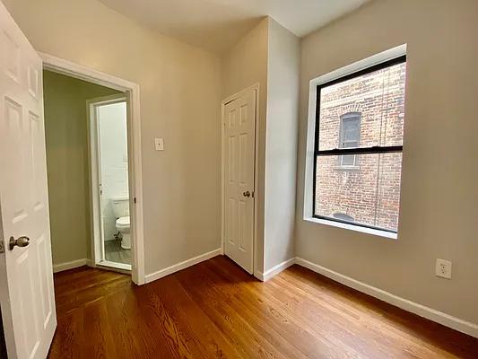 Rented by Compass | media 11