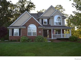 1786 Kristina Dr, White Lake, MI