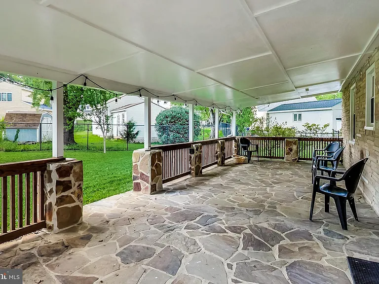 6641 Barrett Rd — Photo 39