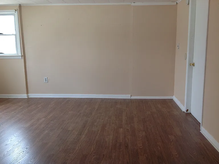 424 Thayer Ave #2F — Photo 4