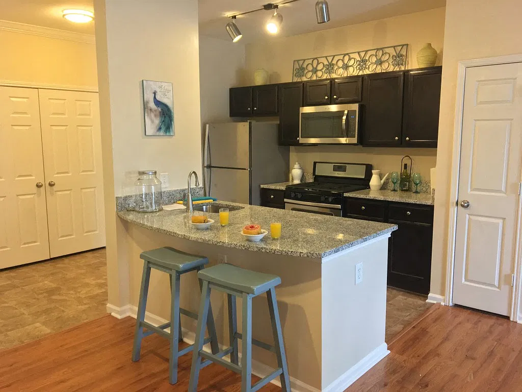 The Pointe at River Glen — Photo 2