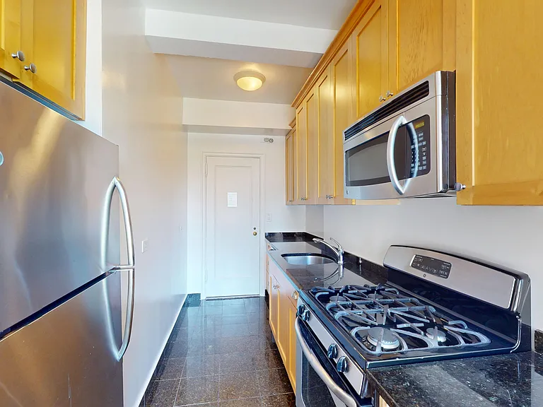 115 E 92nd St #1C — Photo 5