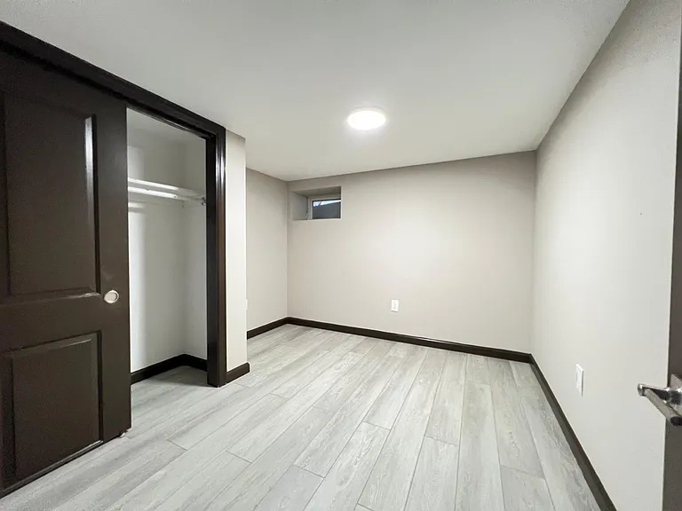 163 Elwood Ave #1R — Photo 8