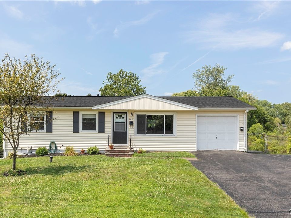 1st image of 205 Midwood Dr