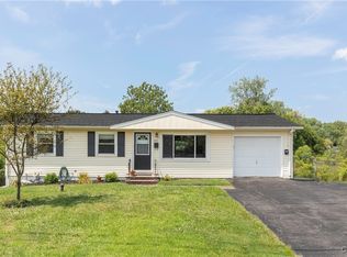 205 Midwood Dr, Liverpool, NY 13088