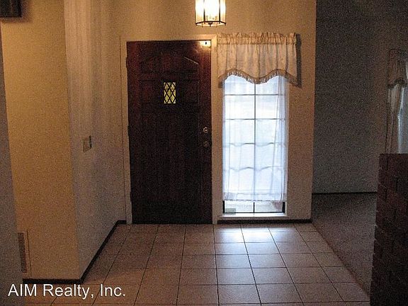 2nd image of 202 Spurlock Ct