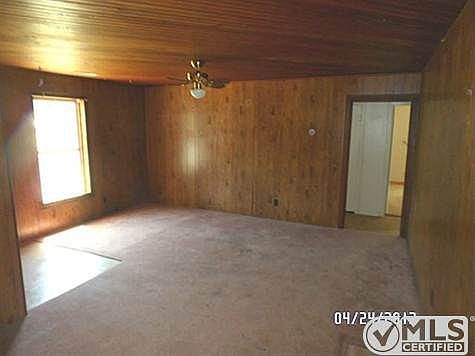 2nd image of 2416 Putnam St