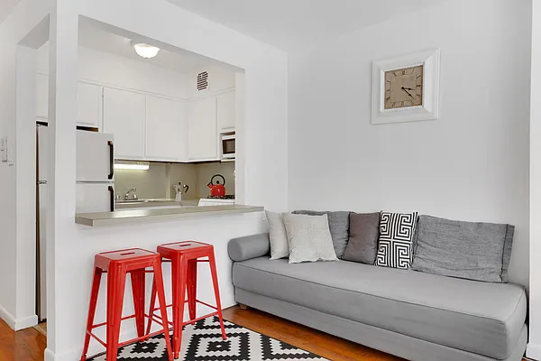 Rented by Compass | media 44