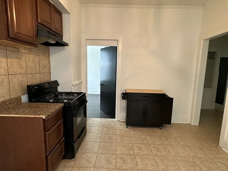 2917 N Richards St — Photo 7