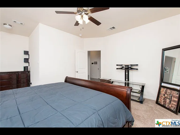 6806 Black Springs Dr — Photo 10