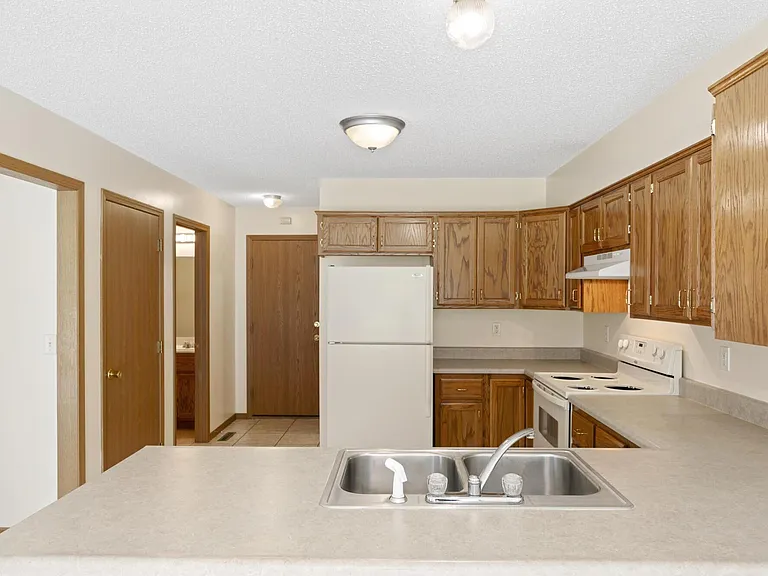 Pebblebrook Apartments — Photo 31