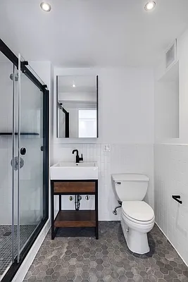 Rented by REAL New York | media 5