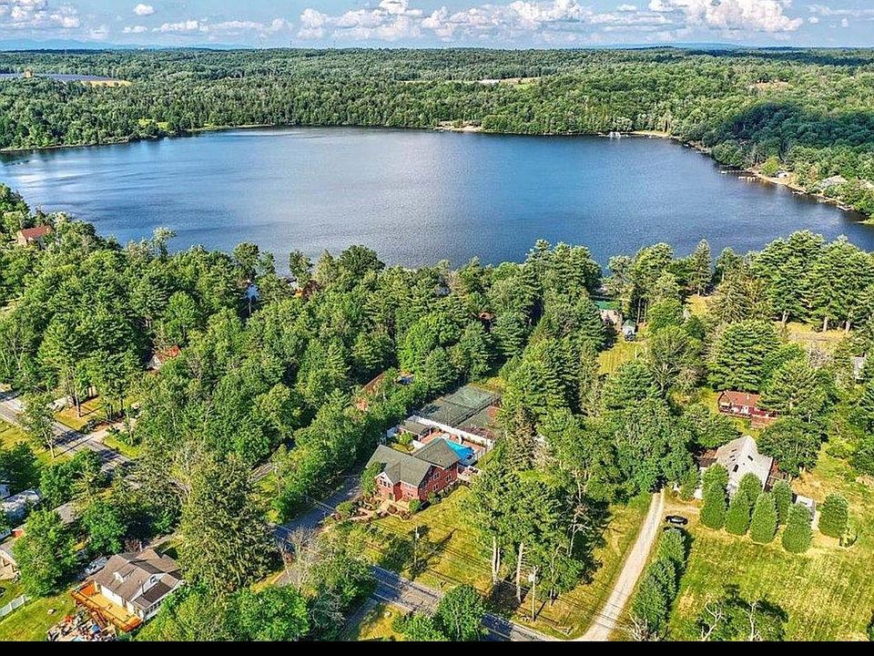 2nd image of Sackett Lake Road