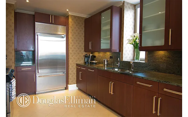 Rented by Douglas Elliman | media 3