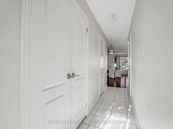 4th image of 88 Winterton Ct N