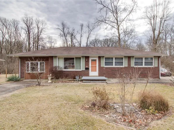 3301 Mission Rd, Alton, IL 62002