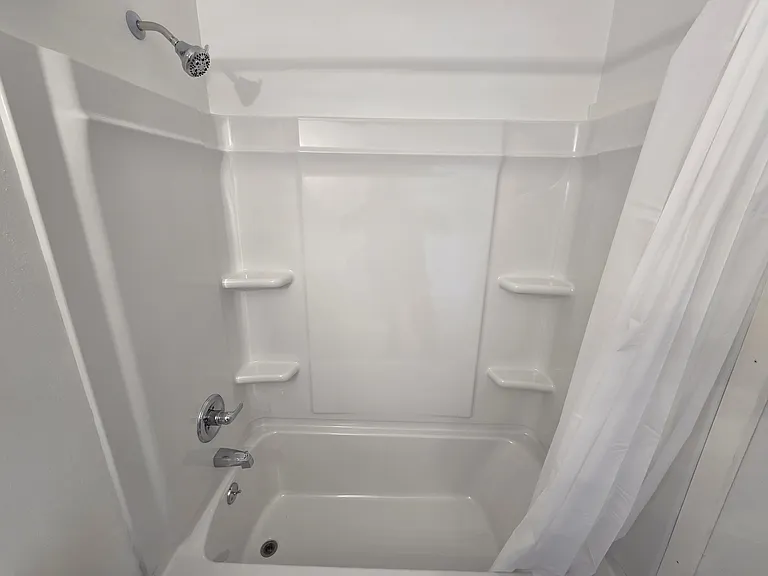 300 Dewey St #5 — Photo 12