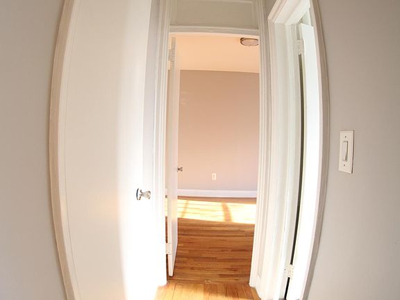 3rd image of 2735 Barker Ave APT P32