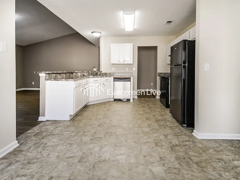 1000 Hamilton Place Cir — Photo 6