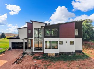 2610 Foxridge Rd, Garden City, UT 84028